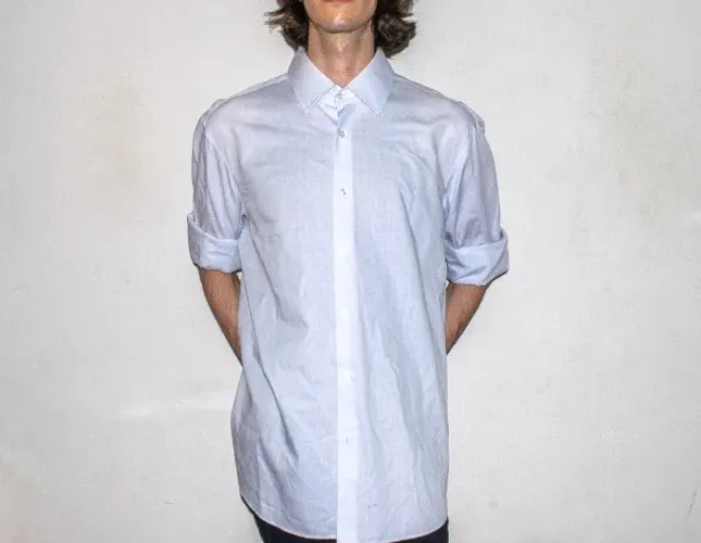 camisa hugo boss azul clara tamanho gg 