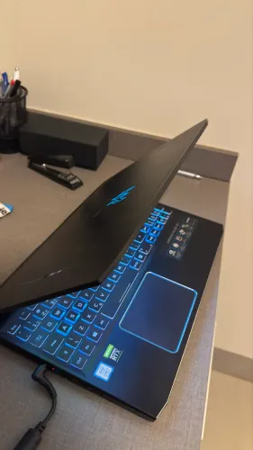 Acer Predator Helios 300 i7 + RTX 2060