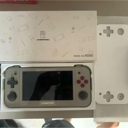 Console portátil anbernick RG 505 