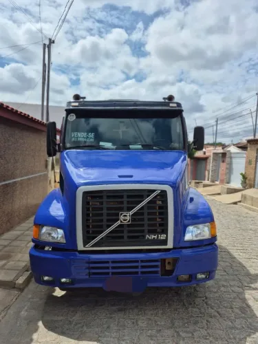 Cavalo volvo NH 380 2002