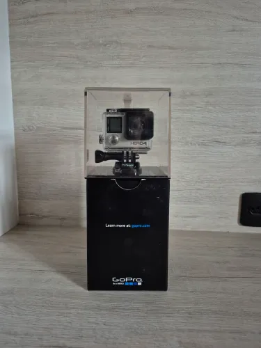 GoPro Hero 4 Silver - Ótimo estado! 
