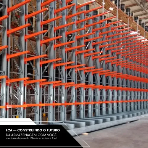 Cantilever industrial em aço