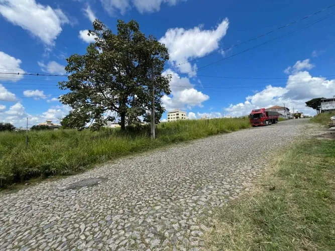 Lote localizado no bairro São Roque