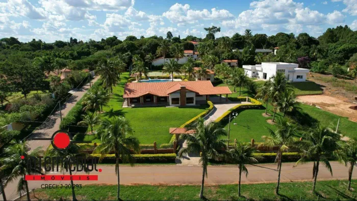 Chácara de Luxo no Condomínio Vitassay, Fazenda Castelo em Boituva - Centro de Paraquedism