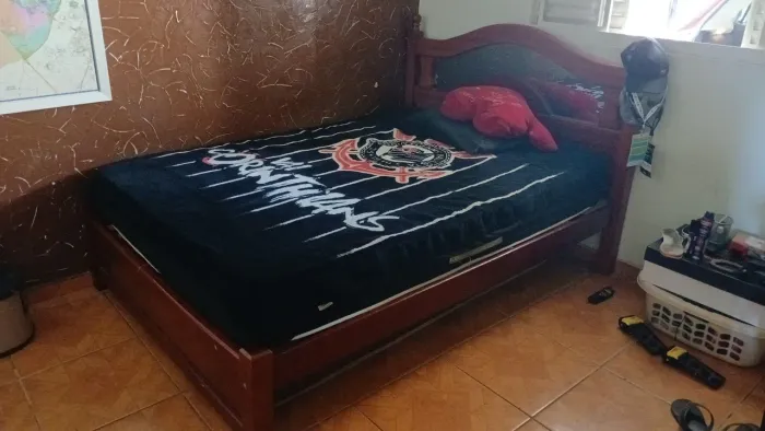 CAMA DE MADEIRA 