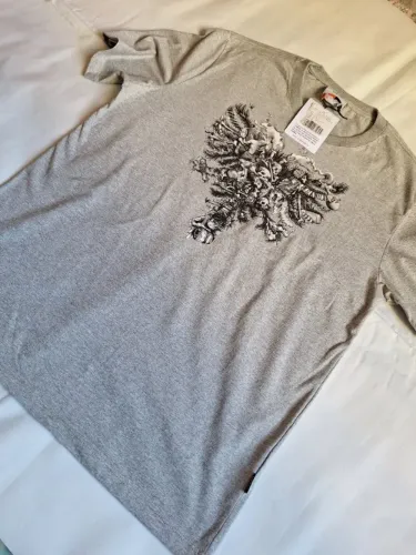Camiseta Adulto Marca Cavalera -Cinza Estampa Caveira- Tam GG - Nova com Etiqueta