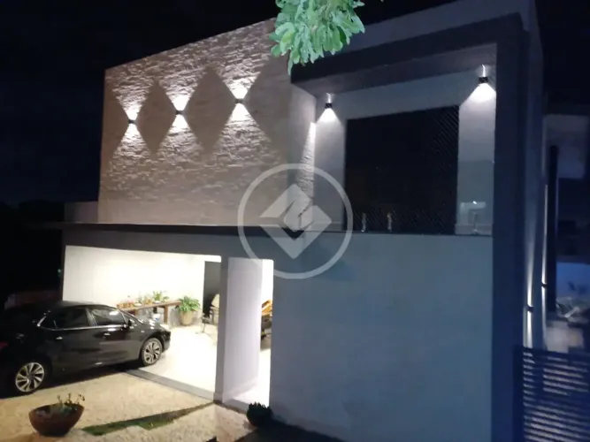 Casa á venda no Condomínio Cedros do Líbano, na Villa Santana de Valinhos, 3 suítes , 238,