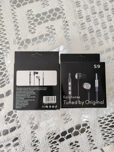 Fone de Ouvido S9 com Fio Reforçado 2 Unidades