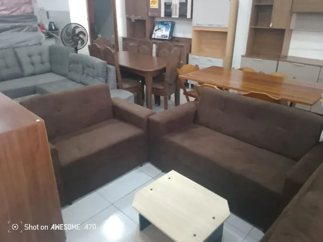 Sofá 2/3 lugares compacto e com entrega grátis