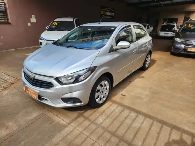 Chevrolet Onix Hatch LT 1.0 8V Flex Mec. 4P 2018