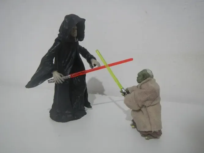 Lote Figuras Duelo Yoda Darth Sidious