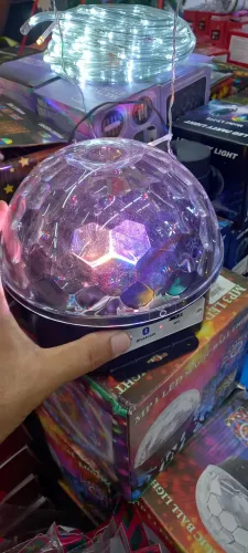 Globo musical com iluminação para festas bluetooth.