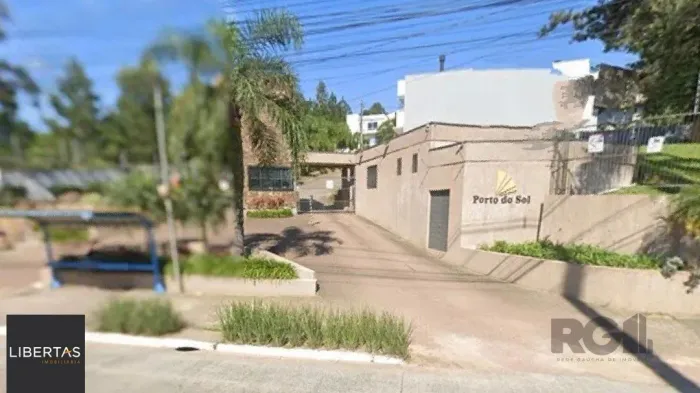 terreno no condomínio Porto do Sol, com 240,94m2.
