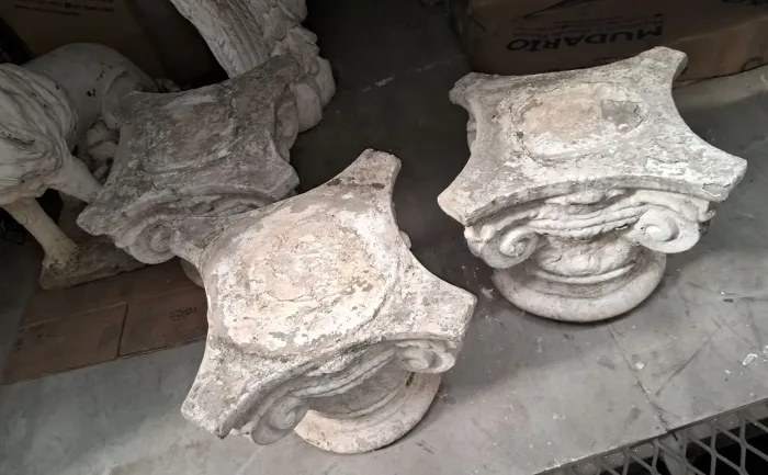 Capiteis de Coluna Decorativos em Pedra - pesadas