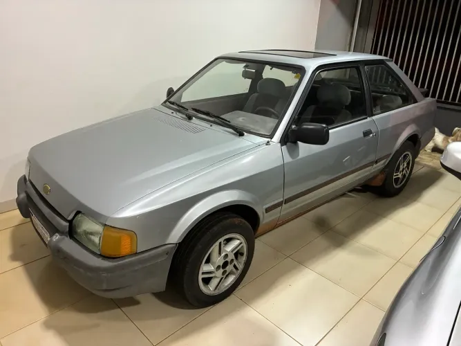 Ford Escort XR3 1.8 / 1.6 Beneton/form./laser 1988