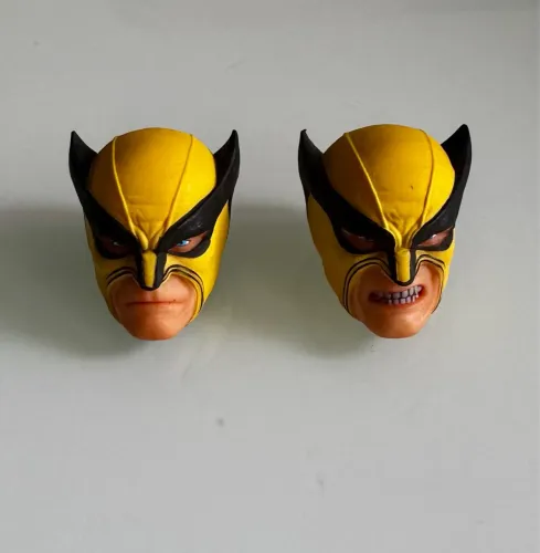 Mezco one12 . Head?s Wolverine .