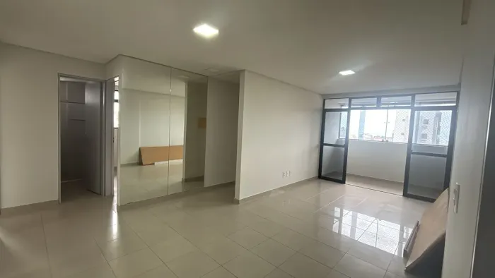 Alugo apt Bessa 3 qtos com vista mar!