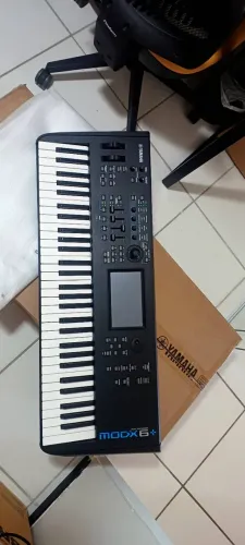 YAMAHA MODX6+ GARANTIA E NF