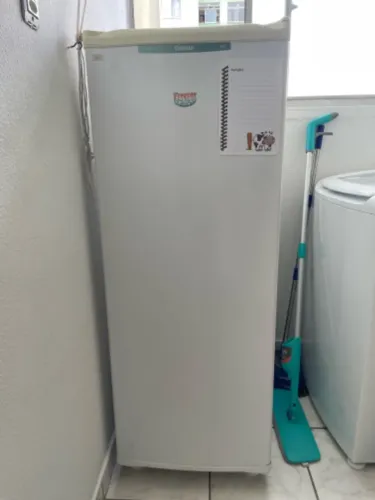Freezer vertical cônsul branco 121 L usado
