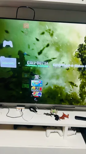 VENDO PLAYSTATION 3 DESBLOQUEADO EM ÓTIMO ESTADO 3 CONTROLES DE PS4