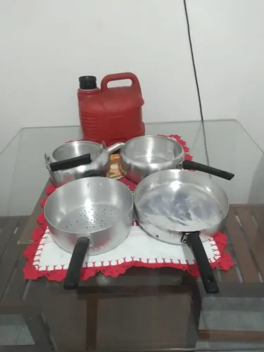Conjunto de panelas de alumínio