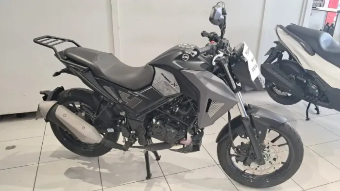 NHX 190 - Baixo KM Semi Nova