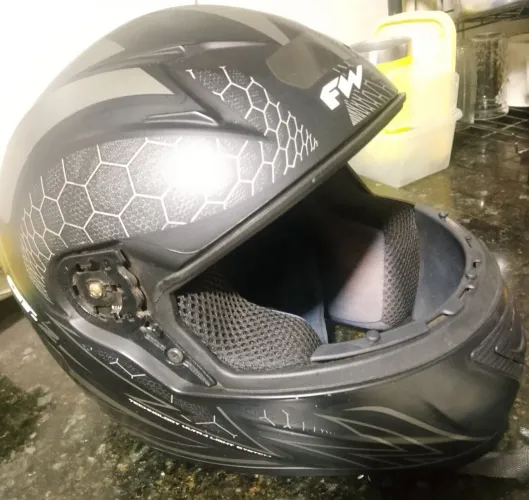 Capacete fw3 fechado