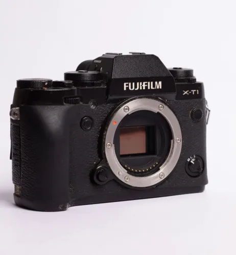 Câmera Fujifilm X-T1 - Funcionando - Necessita Revisão