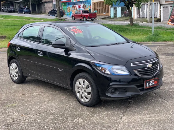 Chevrolet Onix Hatch LT 1.4 8V Flex Power Mec. 4P 2015