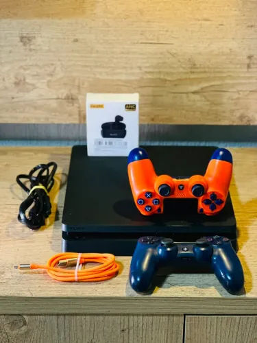 Único! PS4 Slim de 1tb C/ controle sem defeitos e 1 jogo em CD - Caixa e manuais