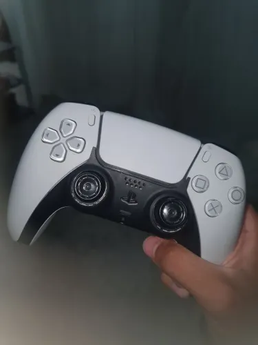 Controle de ps5 com detalhe
