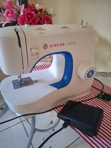 Máquina de costura Singer