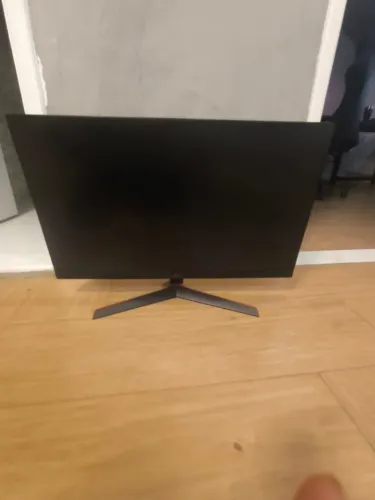 Monitor Gamer LG UltraGear 32 | QHD 165Hz 1ms | 32GN600 | C/ Linha Cinza na Borda Inferior