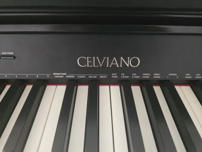 Piano elétrico Casio Celviano