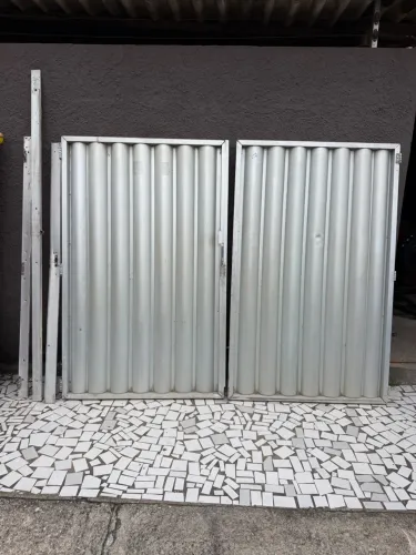 Portão de alumínio para garagem