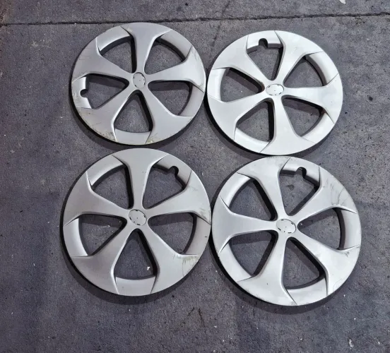 4 calotas aro 15 Originais Toyota prius 