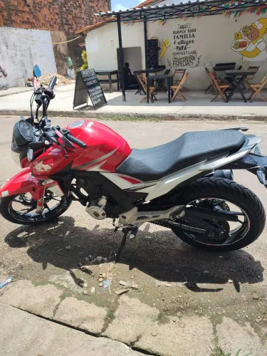 Moto CB Twister 250