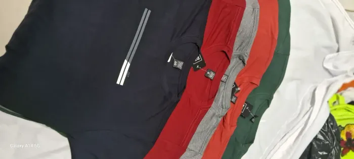 Camisetas em algodão com elastano