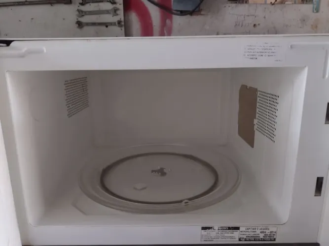 Microondas Eletrolux 18 litros 