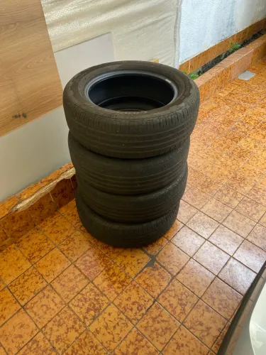 Pneu original 205/60 R16 Goodyear