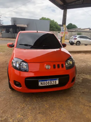 Fiat Uno Sporting 1.4 EVO Fire Flex 8V 4P 2012