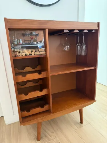 Armário para Vinhos