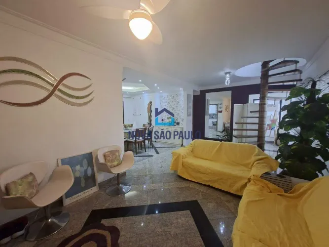 Cobertura Duplex com 200m² com piscina na Vila Gumercindo.