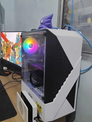PC GAMER RYZEN 5 5600XT + 16GB RAM + 5060 + 500GB SSD