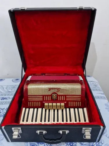 Sanfona Acordeon Scandalli Série Ouro 80 Baixos Italiana