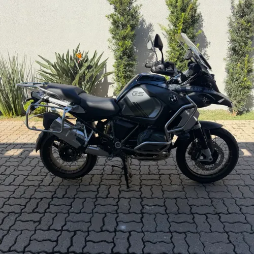 BMW GSA 1250 TRIPLE BLACK