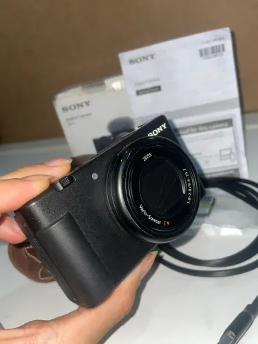 CÂMERA SONY ZVE-1