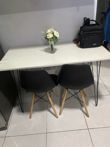 Mesa cozinha com duas cadeiras 