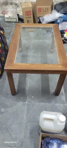 Mesa de centro,madeira com vidro