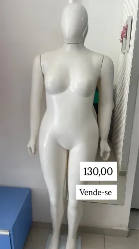 Vende-se manequim 